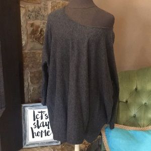 Black oversized sweater